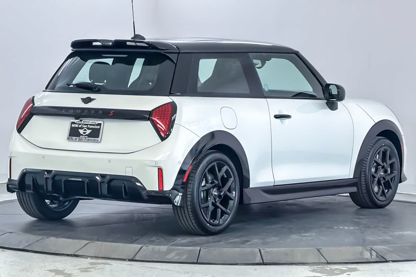 mini hardtop 2 door 2026 WMW23GD07T2Y66318 image mini hardtop 2 door 2026 WMW23GD07T2Y66318 image